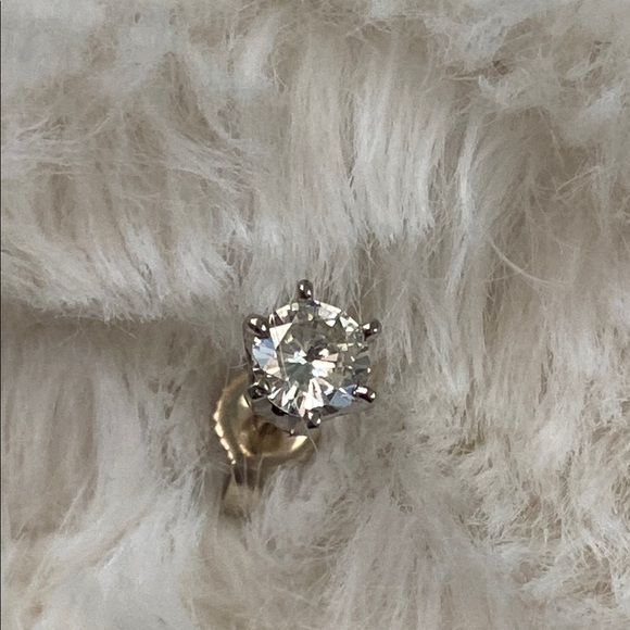 Single Diamond Earring - Picture 2 of 5